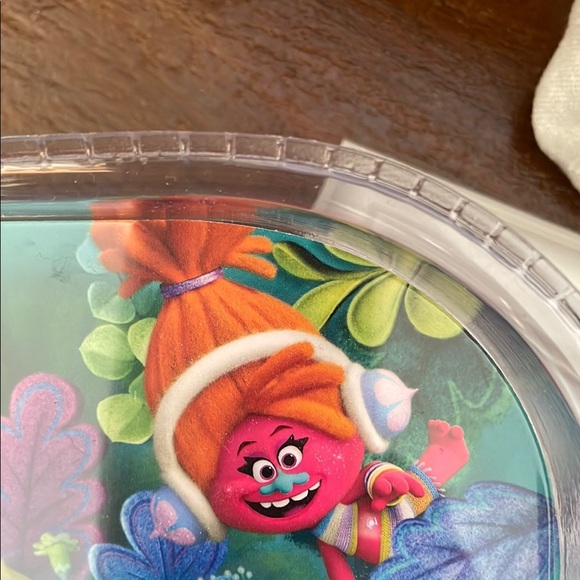 Dreamworks Pink and Blue Bath & Body Set with Trolls Characters - Picture 13 of 13